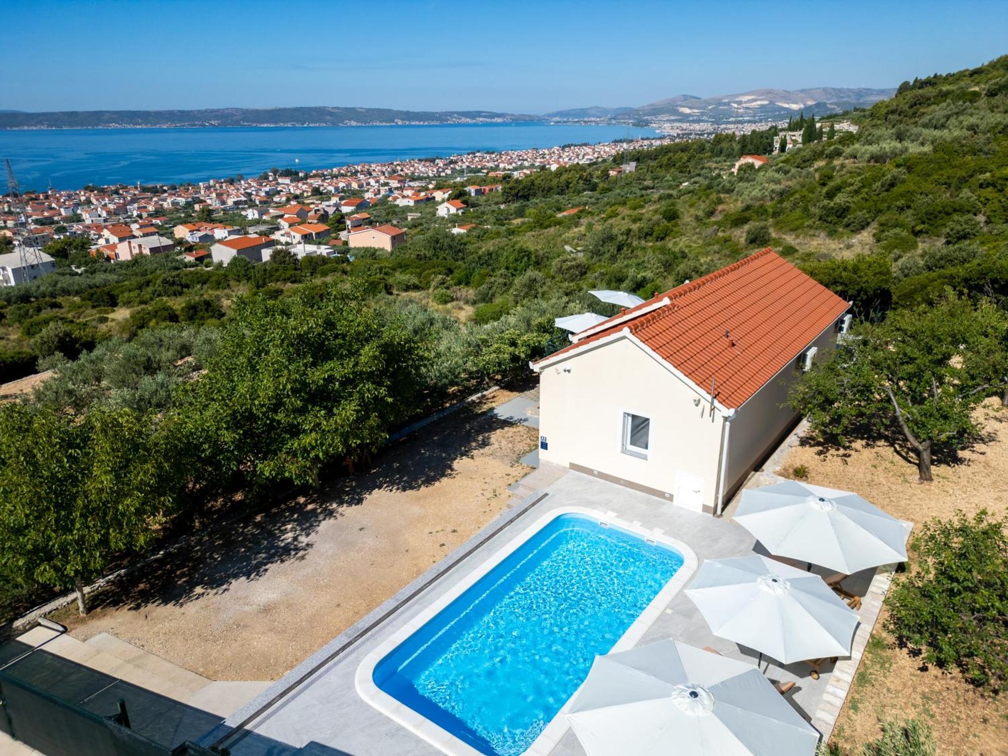 Private Villa Golden Hour With A View Of Split Area Kaštel Sućurac Eksteriør billede