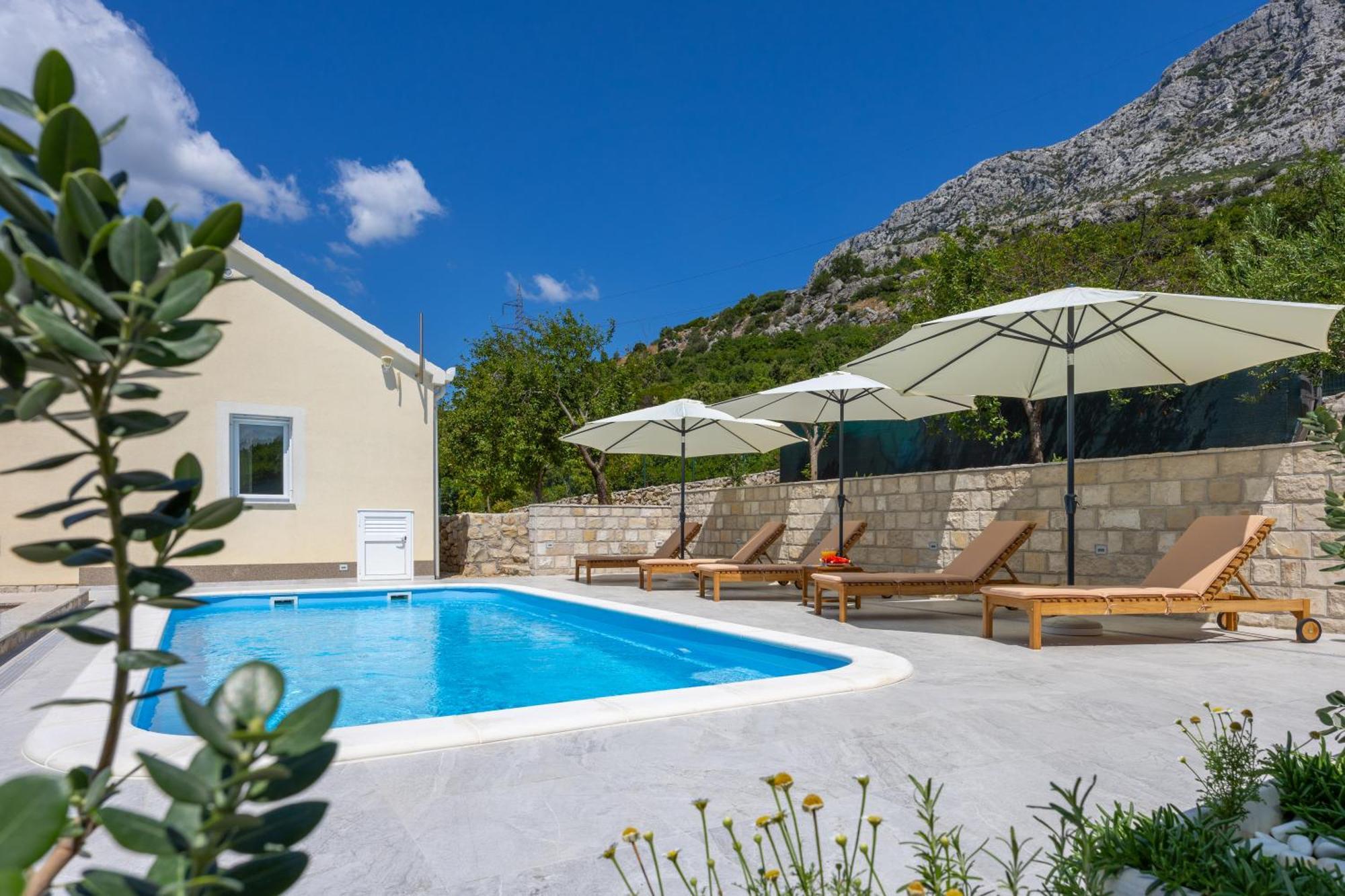 Private Villa Golden Hour With A View Of Split Area Kaštel Sućurac Eksteriør billede