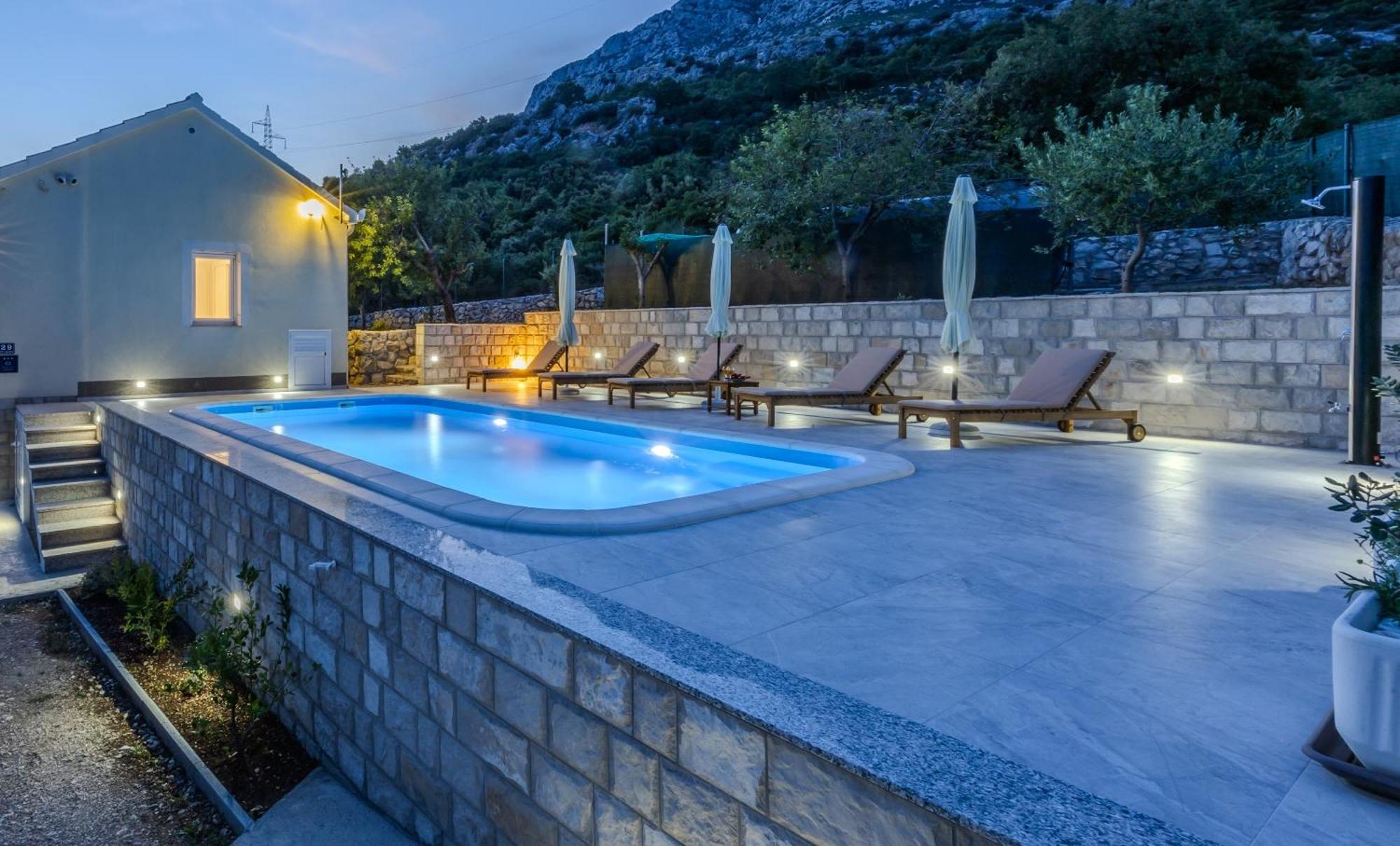 Private Villa Golden Hour With A View Of Split Area Kaštel Sućurac Eksteriør billede